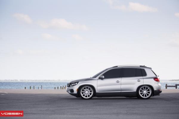 1363524584 vw tiguan bagger on 20 inch vossen wheels photo gallery 9