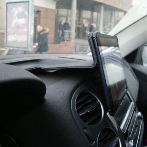 Установка iPad mini в машине