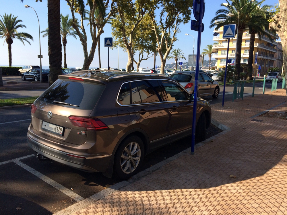 VW Tiguan на отдыхе. Франция, Лазурный берег.